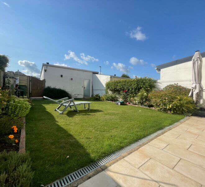 WhatsApp Image 2025-10-21 at 13.04.44 (2)